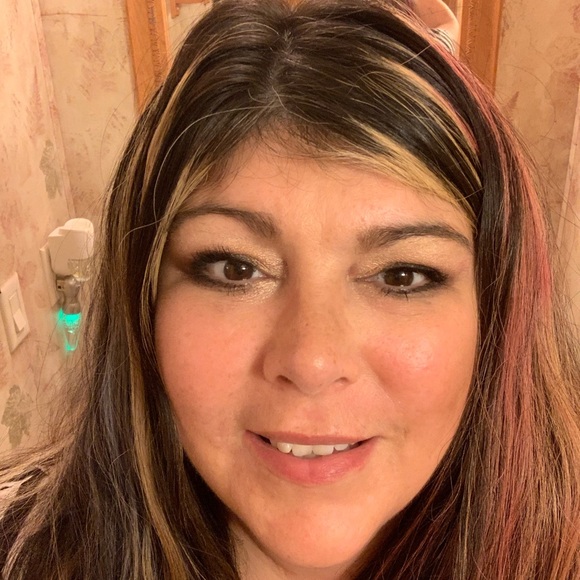 Meet your Posher, Tammy - Picture 2 of 2